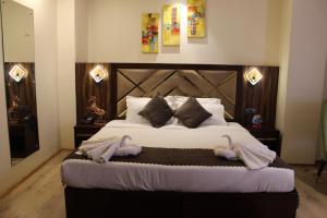 Hotel Cloud Social- Pure Veg