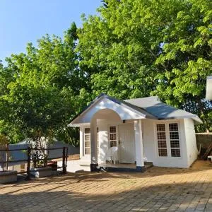 Warmlite Resort - Meppādi