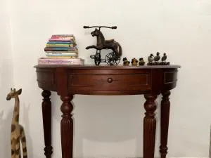 Catus Theme Walk Up Apartment Matang - Matang