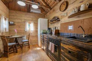 Glamping Paradise Škatlar 