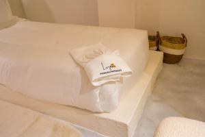 Luxury 2BHK Escape with Hot Tub