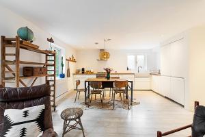 Tranquil 2 Bedroom Apartment in East London