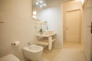 Italianflat - 2 Bedroom Flat, House Contessa