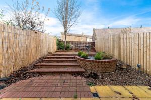 Charming House in Wakefield - Sleeps 6