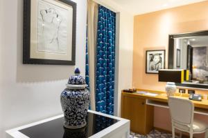 Junior Suite Deluxe room in Boutique Hotel Esplanade