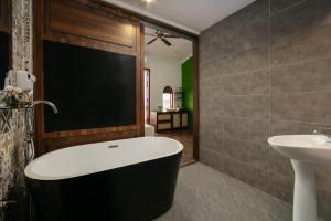 Hanoi Backpackers Hostel & Rooftop bar