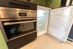 Old Town Diamond, adorable sunny apartment with AC