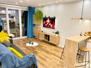 Comfortable Apart, Old Town, Free parking, hanging bed, Wi-Fi, lift, aircon,self check-in 24h, Stare Miasto, winda, nowy budynek, garaż 0 zl, klima