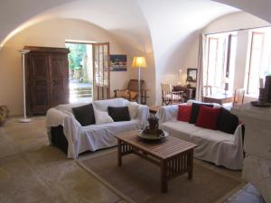 Maisons de vacances MAS PROVENCAL DU 18eme proche UZES : photos des chambres