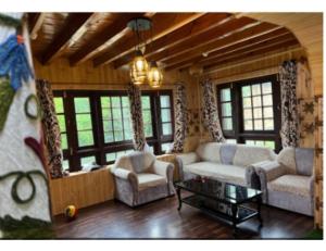 Hotel Travellers Homestay, Pahalgam