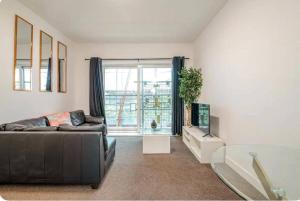 2Bed Apt - City Centre with Balcony - Sleeps 6