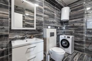 Sunset Harbor Suites