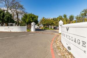 Noordhoek Farm Village getaway house