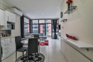 Umhlanga Rox - 2 Bedroom apartment with sea view