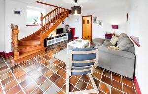 Maisons de vacances Nice Home In Plouguerneau With Wifi : photos des chambres