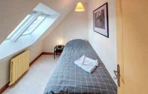 Maisons de vacances Nice Home In Plouguerneau With Wifi : photos des chambres