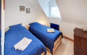 Maisons de vacances Nice Home In Plouguerneau With Wifi : photos des chambres