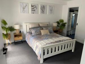 Eureka Gold Stays 2 bedrooms 2 bathrooms Wendouree No pets