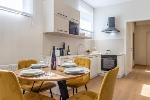 Nemes Apartment The Great - Petite