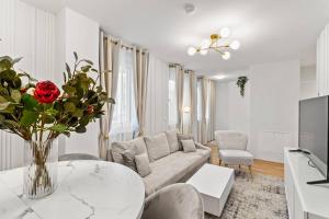 Balkon I Parkplatz I 5 Minuten zum Einkaufszentrum I schnelles WLAN