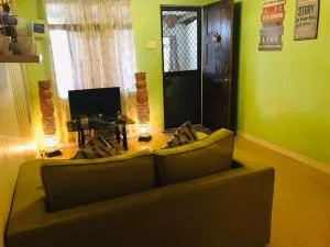 Silver Gate House - Makar