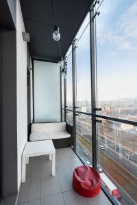 Wola Expo City View Central Apartment by BookingHost