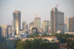 Wola Expo City View Central Apartment by BookingHost