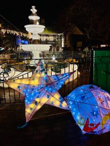 MIDSHIPS A HOLIDAY HOME IN DARTMOUTH SLEEPS UPTO 6 PEOPLE ,PET FRIENDLY , 10 MINUTES WALK TO Town CENTRE WITH PARKING included