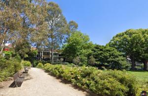 Spacious Terrace House near Sydney CBD