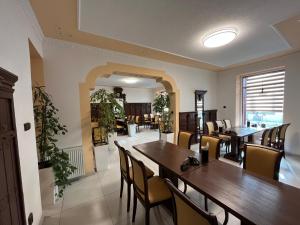 VT6 House & Restaurant