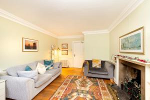 JOIVY Beautiful apartment, private garden, Calton Hill