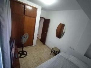 Habitación cama grande doble 150 x190 TV wifi