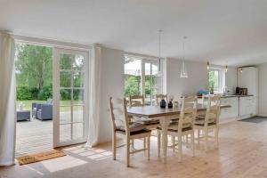 Lovely Secluded Cottage In Dronningmølle