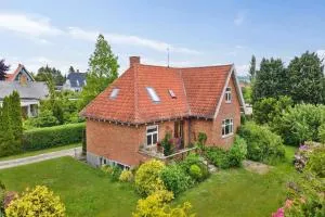 Charming Villa, Close To The Sea - Bjerne