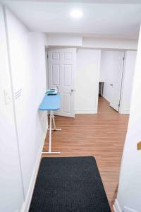 Adorable 3 Bedroom Apartment with Free Parking