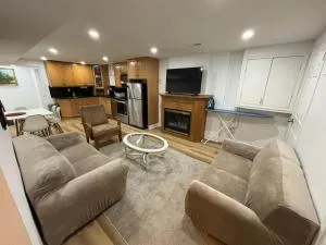 Serenity Comfort Suites - Пікерінґ