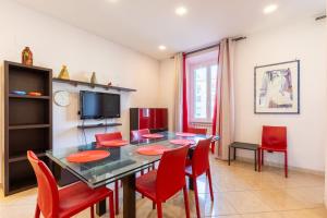 Lungotevere Aventino House