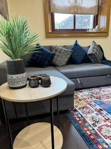 2-Bed Cottage Sleeps 4 10 mins to Glasgow Centre