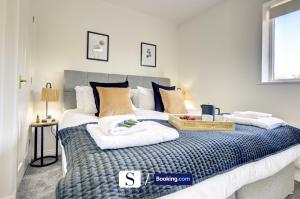 LastMinOffer 10pc Off I A Cute 2BR Semi-Detached Home I Dedicated Off-street Parking I Garden I Wifi I Short Term Let by SILVA I Long Term Rates Available