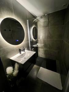 DIMA SUITE Jacuzzi Privatif