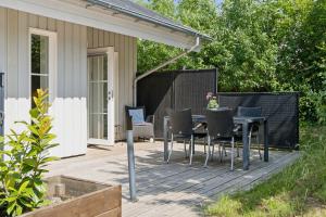 Lovely Apartment Right In The Center Of Marielyst