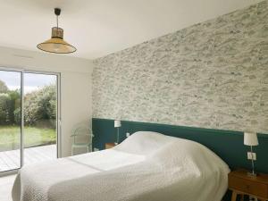 Maison lumineuse 3 étoiles, proche plages, 4 chambres, terrasse et jardin à Beg-Meil - FR-1-481-84