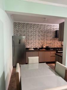 Apto com Piscina, Churrasqueira, Ar condicionado