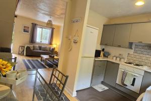 Lovely Holiday Home to explore beautiful West Wales