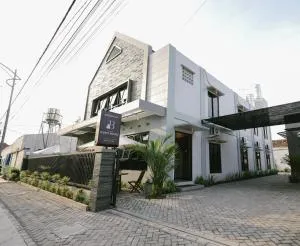 B Syariah Guest House - Lumajang
