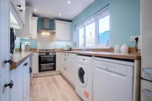 Ty George - 3 Bedroom Cottage - Tenby