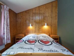Cozy Chalet near Tenneville, 80 m², garden view
