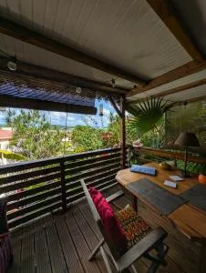 Studio Bwa Banbou dans Villa Fleurs des Iles - 勒沃克兰