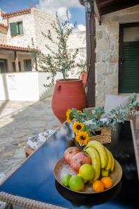 Pyrgou Villa with Shared Swimming pool