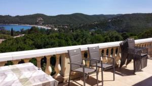 Superbe villa vue mer avec piscine a debordement